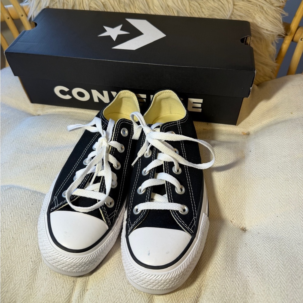 Converse Chuck Taylor All Star Low Top Black White Womens 6 Mens 4 M9166C NIB - Picture 4 of 8